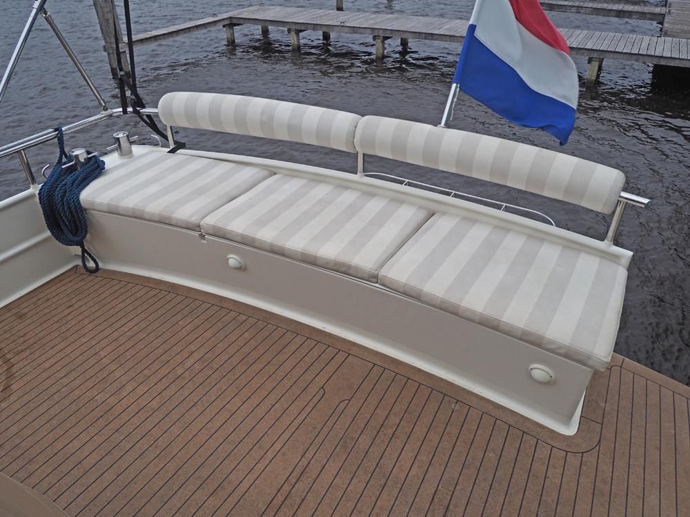  Deck equipment